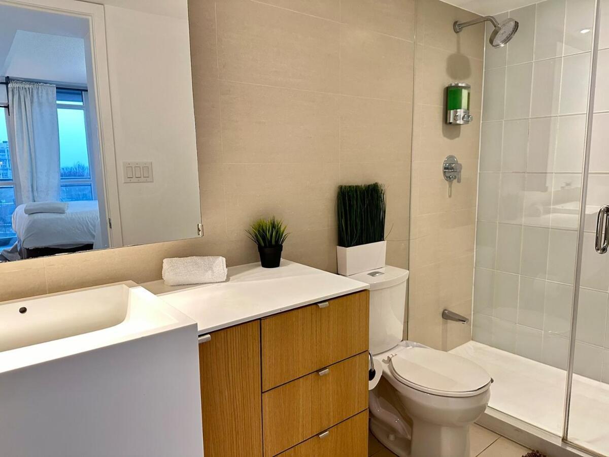 Spacious 2bdrms & 2baths With 3 Real Beds
