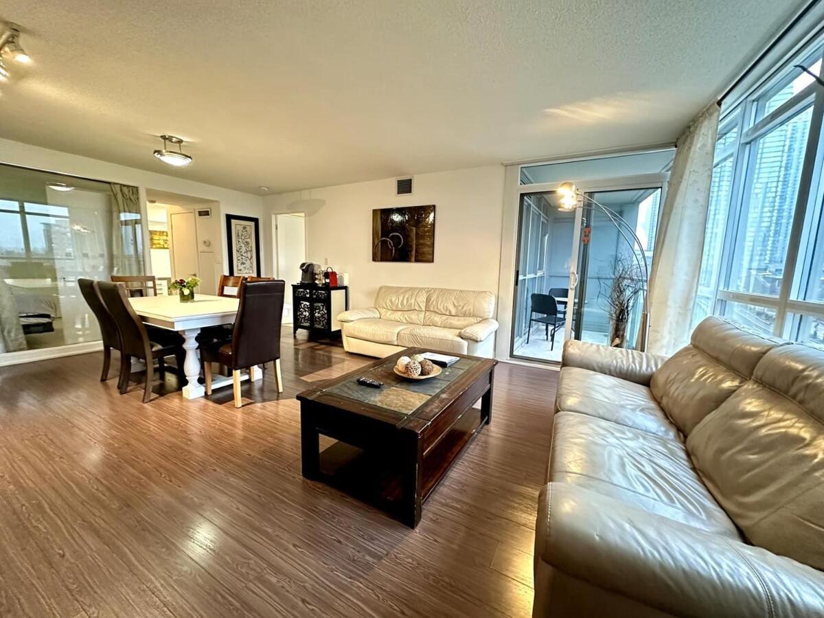 Spacious 2bdrms & 2baths With 3 Real Beds Apartment